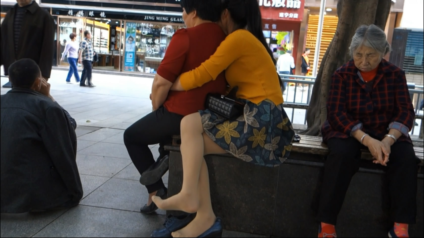 streetsnapnylon[00 00 56][20181205 212928 3]